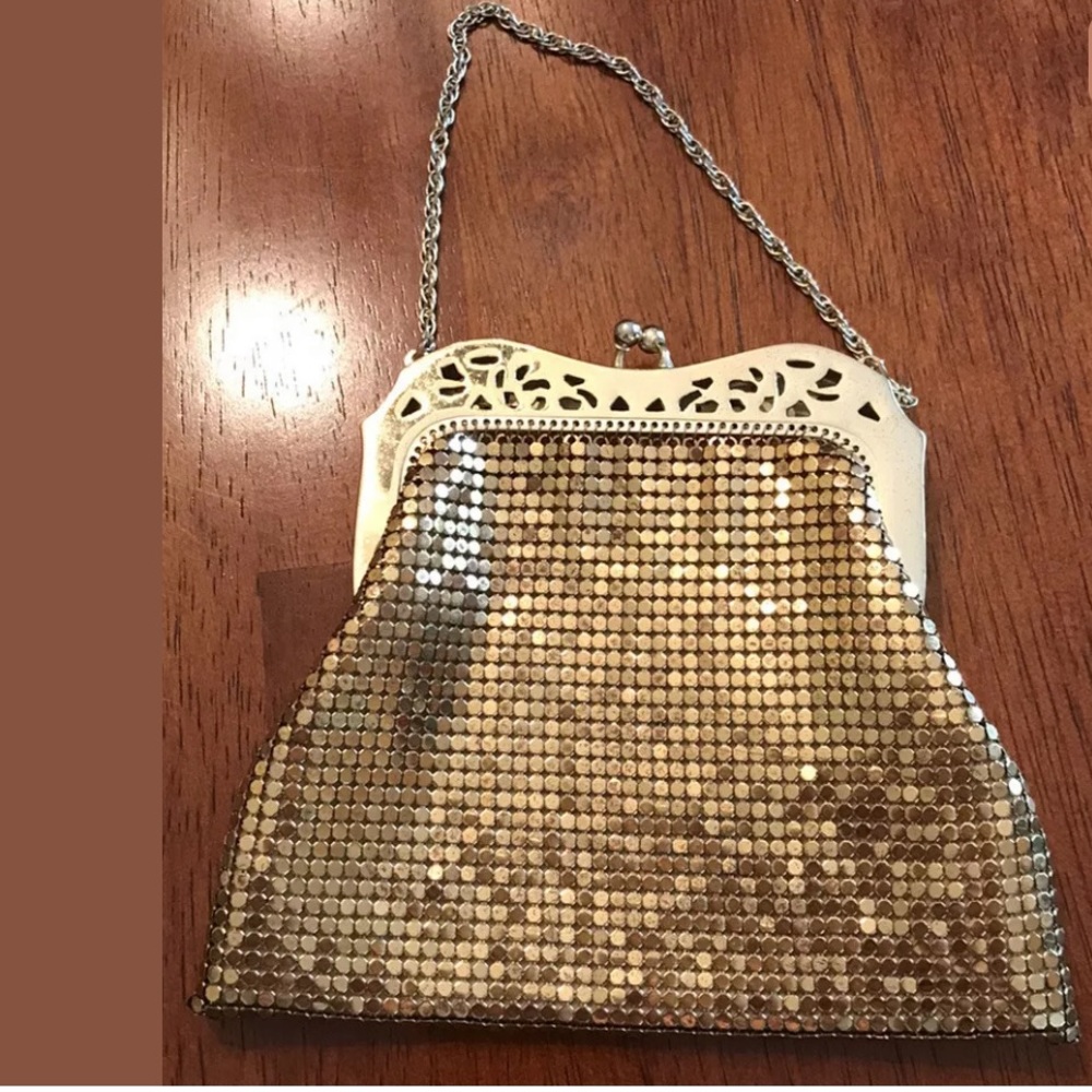 Vtg WHITING & DAVIS Mesh Bags Gold Wristlet Purse Kiss Lock Metallic Vintage
